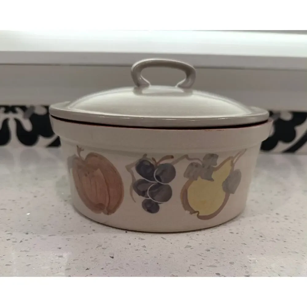 Vintage CHATHAM POTTERS Country Harvest CASSEROLE Bowl Stoneware RARE 1960's